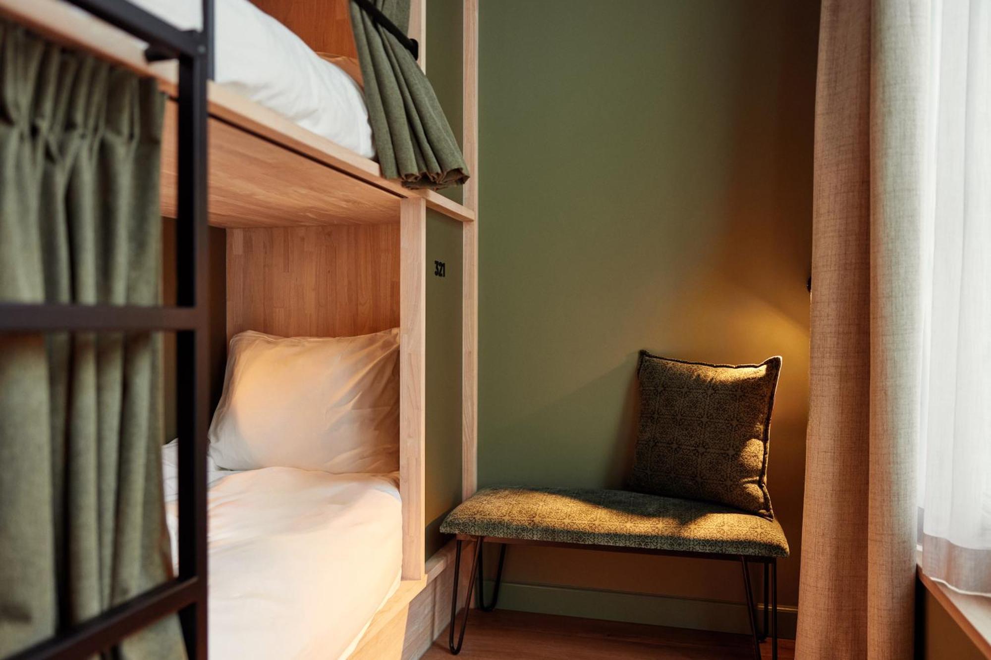 The Elephant Hostel アムステルダム エクステリア 写真