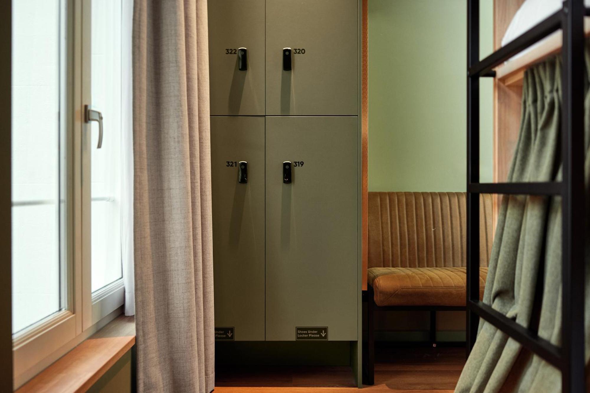 The Elephant Hostel アムステルダム エクステリア 写真
