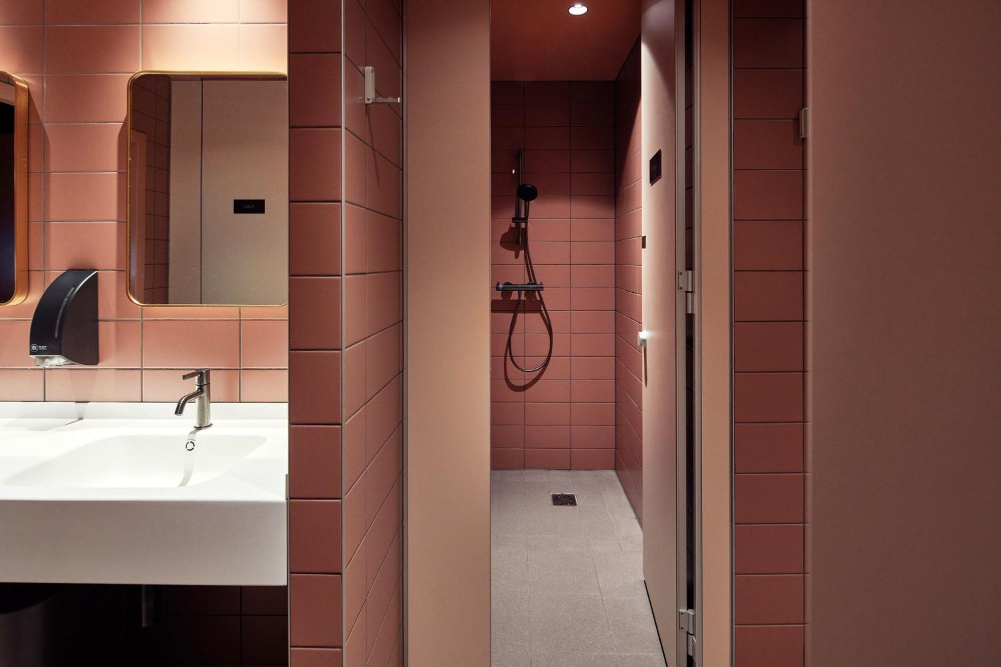 The Elephant Hostel アムステルダム エクステリア 写真