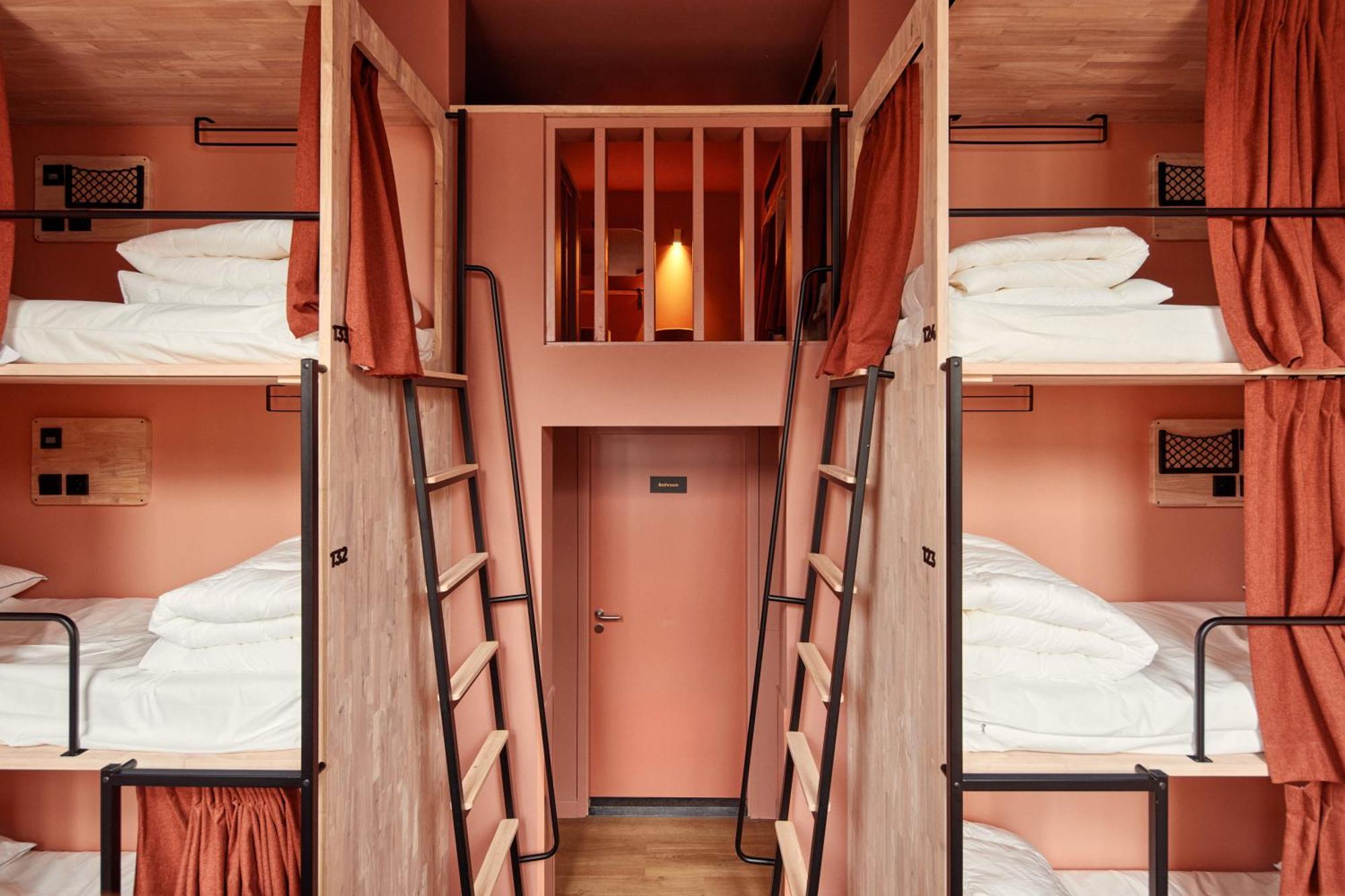 The Elephant Hostel アムステルダム エクステリア 写真